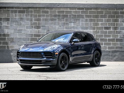 Used 2020 Porsche Macan AWD/4WD image 1