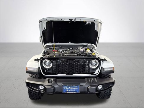 New 2025 Jeep Gladiator Willys image 22