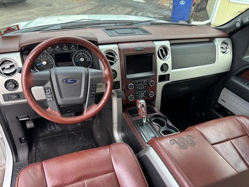 Used 2013 Ford F150 King Ranch w/ King Ranch Luxury Pkg image 21