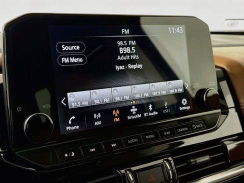 Used 2022 Nissan Pathfinder Platinum w/ Cargo Package FWD image 25
