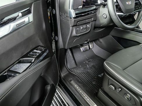 Used 2026 Cadillac Escalade Sport w/ Touring Package AWD/4WD image 8