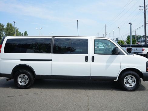 Used 2017 Chevrolet Express 3500 LS RWD image 7