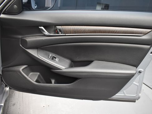 Used 2019 Honda Accord EX-L image 6