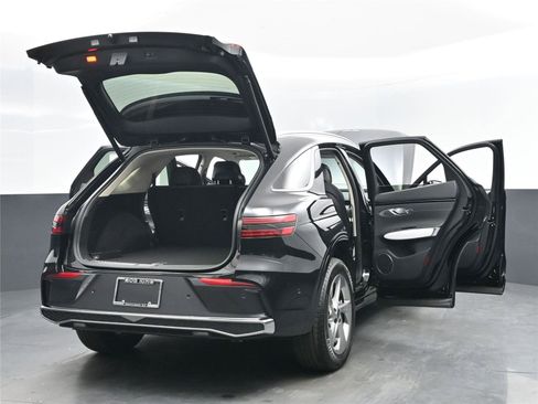 Used 2026 Genesis GV70 2.5T Advanced image 19