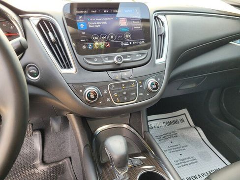 New 2025 Chevrolet Malibu LT image 6