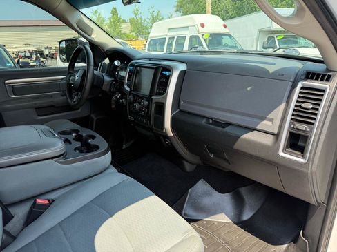Used 2017 RAM 2500 SLT AWD/4WD image 19