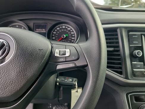 Used 2019 Volkswagen Atlas S image 23