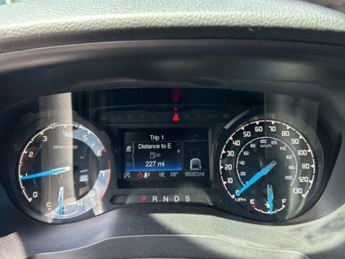 Used 2019 Ford Ranger XLT w/ Equipment Group 302A Luxury AWD/4WD image 18