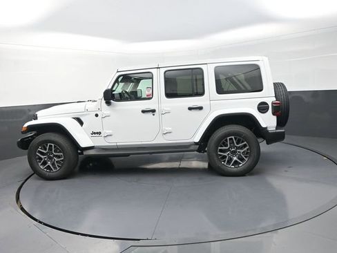 New 2026 Jeep Wrangler Unlimited Sahara AWD/4WD image 6