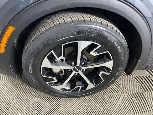 Used 2023 Kia Sportage EX image 11