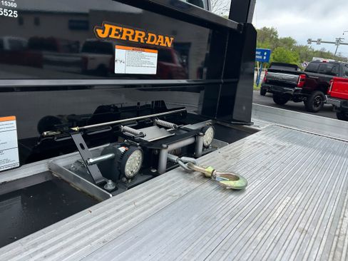 New 2025 Ford F650 2WD SuperCab Super Duty image 28