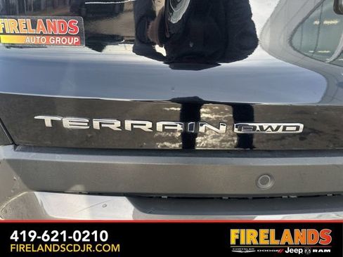 Used 2025 GMC Terrain Elevation image 11