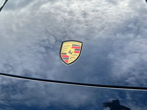 Used 2021 Porsche Cayenne Coupe AWD/4WD image 5