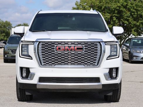 Used 2023 GMC Yukon Denali AWD/4WD image 2