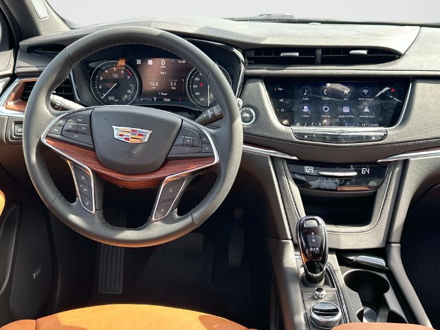 New 2026 Cadillac XT5 Premium Luxury AWD/4WD image 2