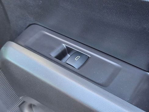 Used 2025 Chevrolet Colorado Trail Boss image 29