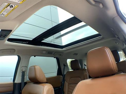 Used 2024 Nissan Pathfinder Platinum image 22