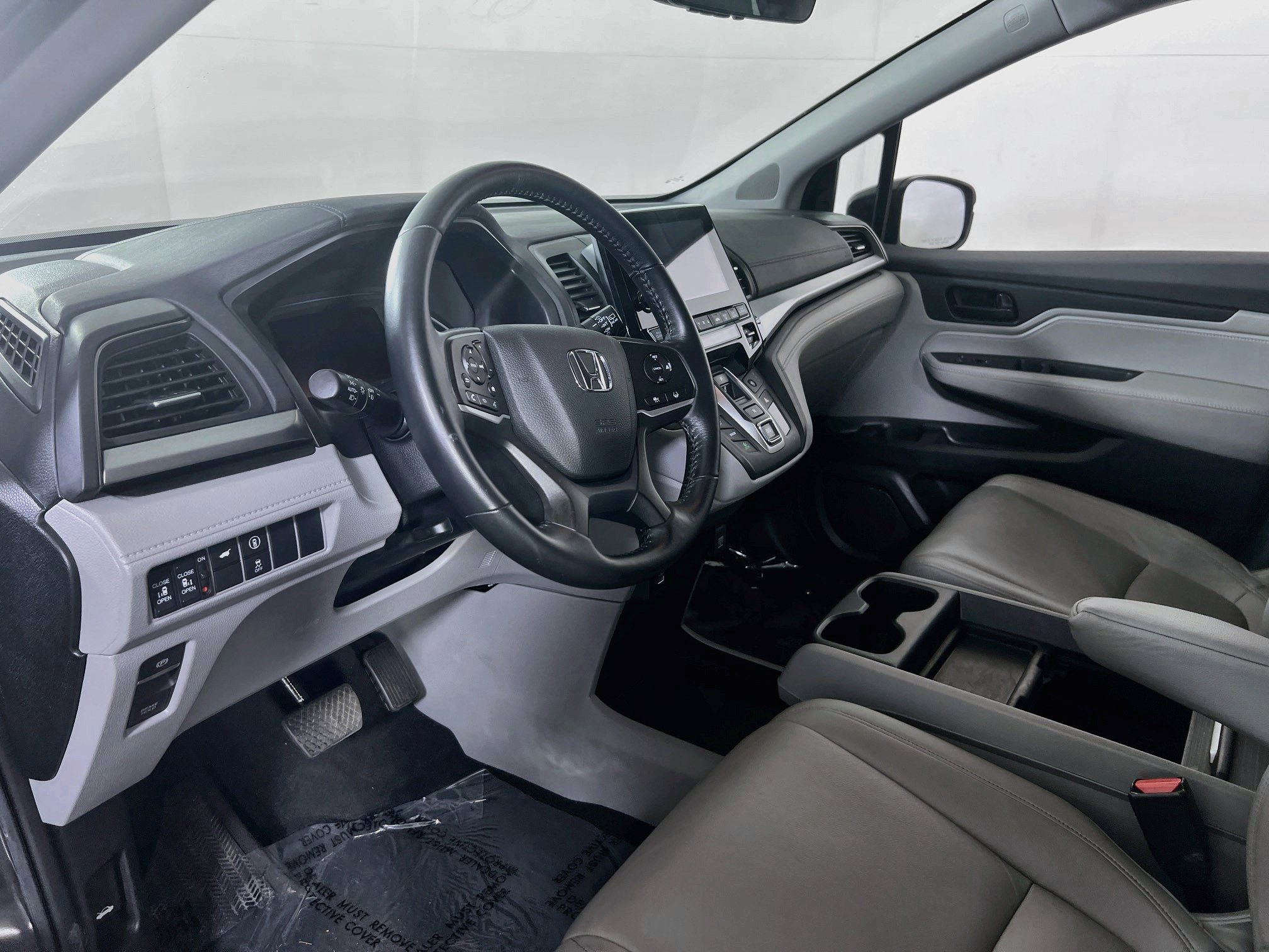 Used 2023 Honda Odyssey Touring image 9
