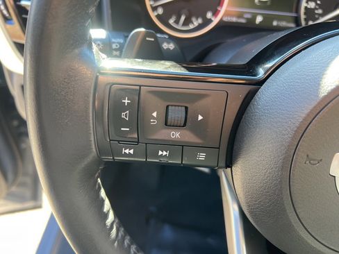 Used 2021 Nissan Rogue SL w/ Premium Package image 14