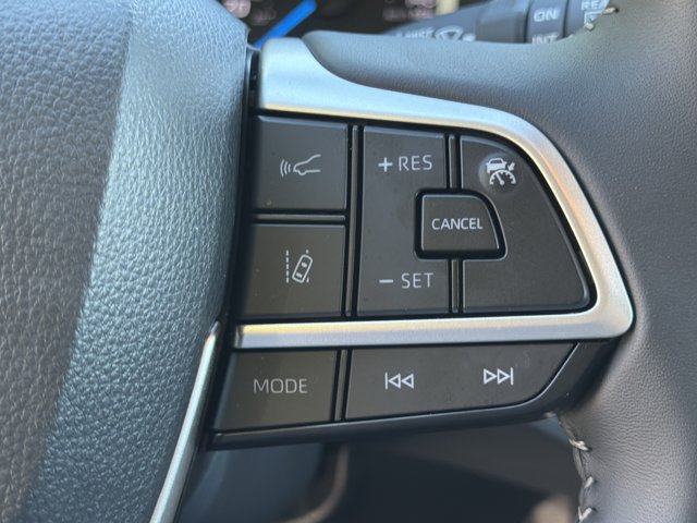 Used 2026 Toyota Highlander XLE AWD/4WD image 28