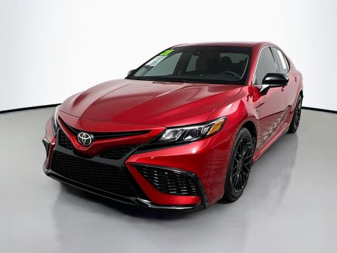 Used 2021 Toyota Camry SE FWD image 8