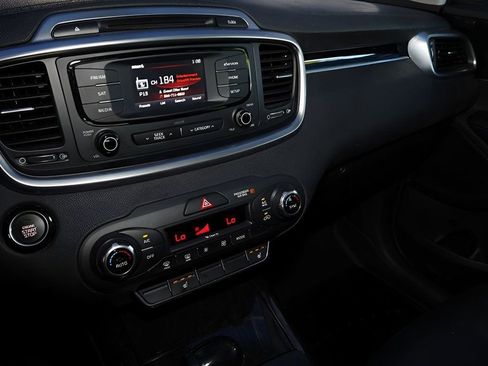 Used 2016 Kia Sorento EX w/ EX Premium Package image 25