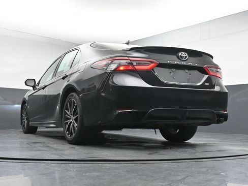 Used 2023 Toyota Camry SE FWD image 21