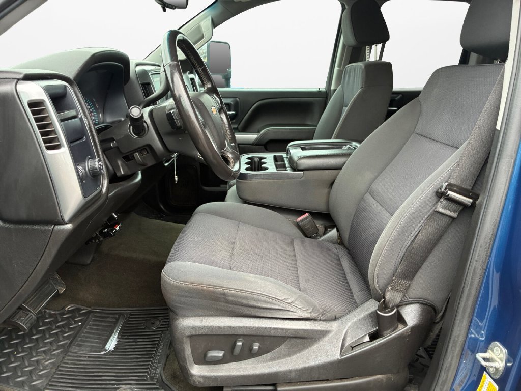 Used 2018 Chevrolet Silverado 1500 LT w/ Texas Edition RWD image 18