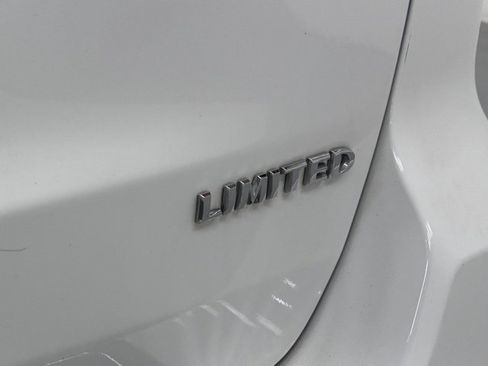 Used 2021 Jeep Grand Cherokee Limited image 7