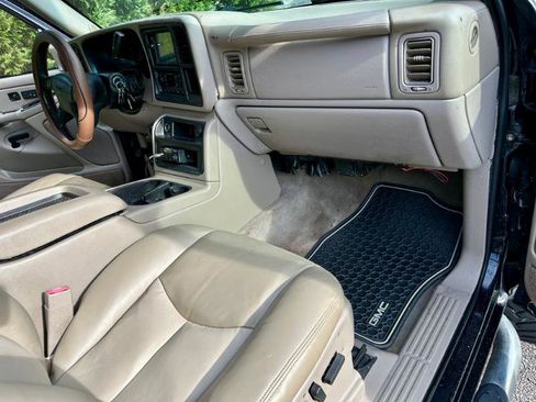 Used 2004 GMC Sierra 2500 SLT w/ Heavy-Duty Power Package image 7