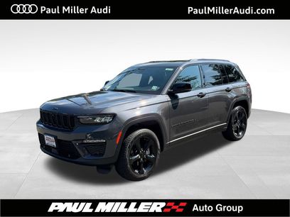 Used 2025 Jeep Grand Cherokee Limited w/ Luxury Tech Group II