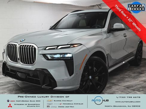 Used 2023 BMW X7 xDrive40i w/ M Sport Package AWD/4WD image 1