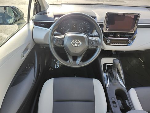 Used 2025 Toyota Corolla LE w/ LE Premium Package image 25