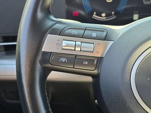 Used 2025 Hyundai Kona SEL AWD/4WD image 16