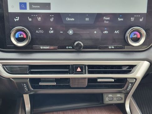 Used 2023 Lexus RX 350 w/ Accessory Package (Z1) image 17