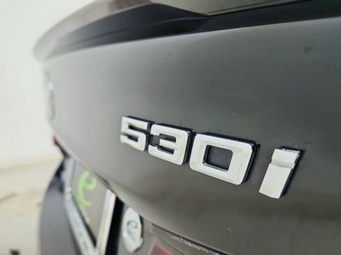 Used 2021 BMW 530i w/ Convenience Package image 18