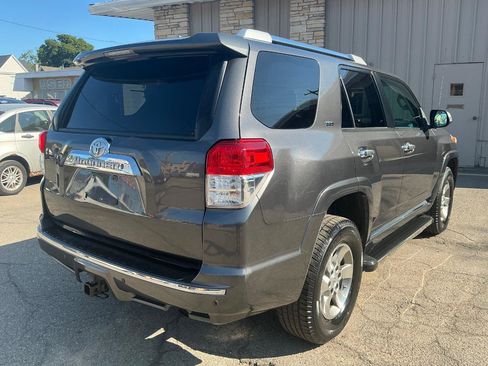 Used 2011 Toyota 4Runner SR5 w/ Convenience Pkg AWD/4WD image 3