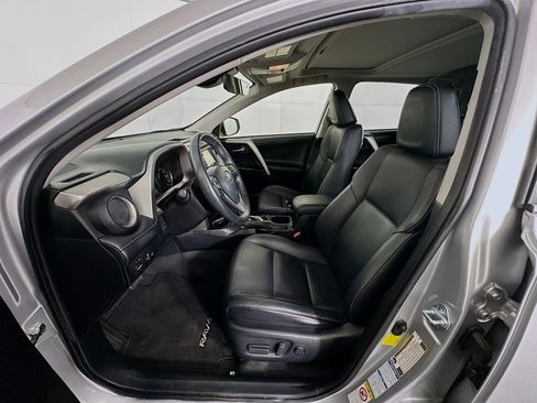 Used 2016 Toyota RAV4 Limited image 13