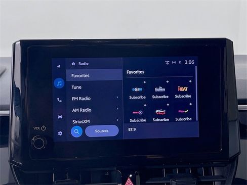 Used 2023 Toyota Corolla SE image 16