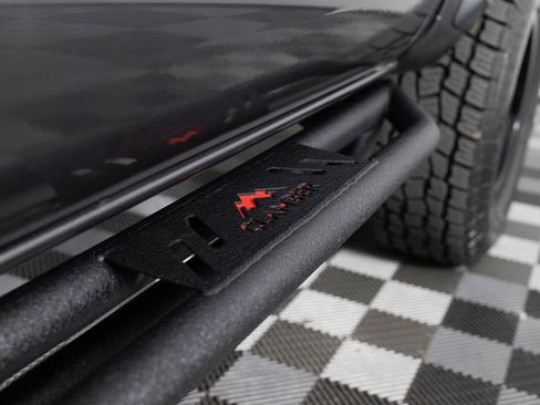 Used 2017 Toyota Tacoma TRD Sport w/ Tow Package (A/T) image 38