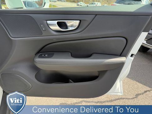 Used 2025 Volvo V60 B5 Cross Country Plus AWD/4WD image 29