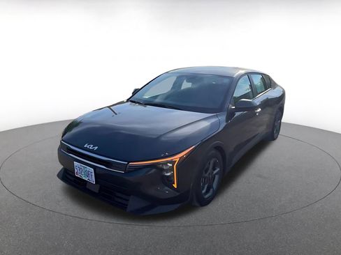 Used 2025 Kia K4 LXS image 4