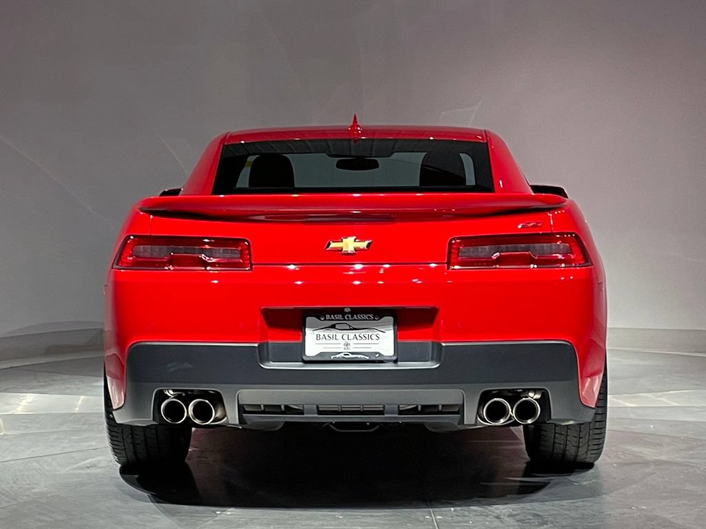 Used 2015 Chevrolet Camaro SS w/ Commemorative Special Edition RWD image 3