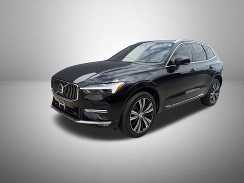 Used 2023 Volvo XC60 B5 Plus w/ Climate Package AWD/4WD image 1