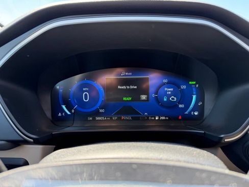Used 2021 Ford Escape SEL w/ Technology Package FWD image 10