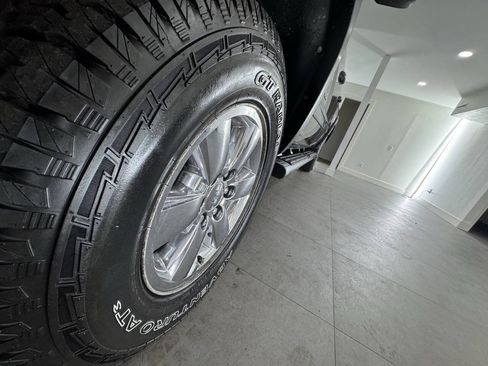 Used 2012 GMC Sierra 1500 SLT w/ Suspension Package, Off-Road AWD/4WD image 10