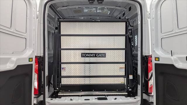 Used 2023 Ford E-Transit Medium Roof RWD image 15