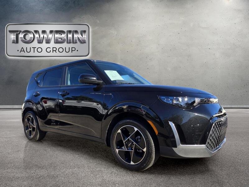 Certified 2025 Kia Soul EX FWD image 2