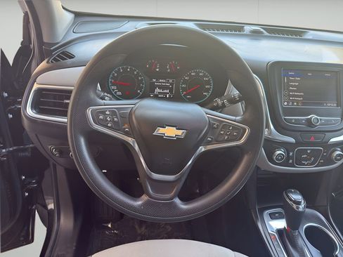 Used 2021 Chevrolet Equinox LS w/ LS Convenience Package image 14