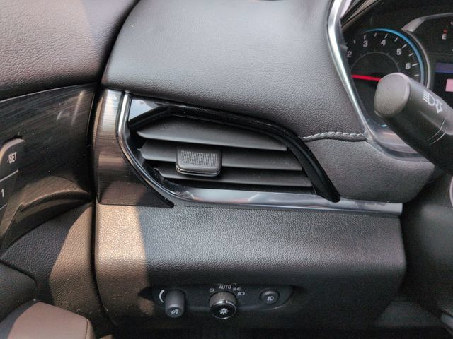Used 2021 Chevrolet Traverse High Country AWD/4WD image 20